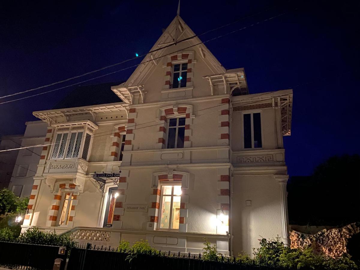 Miramar Parc Bed and Breakfast Royan Buitenkant foto
